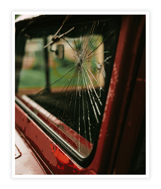 Oštećeno autostaklo